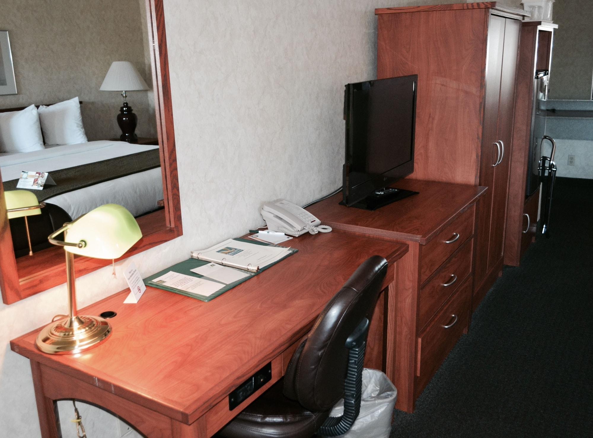 Quality Inn & Suites Silicon Valley Σάντα Κλάρα Εξωτερικό φωτογραφία