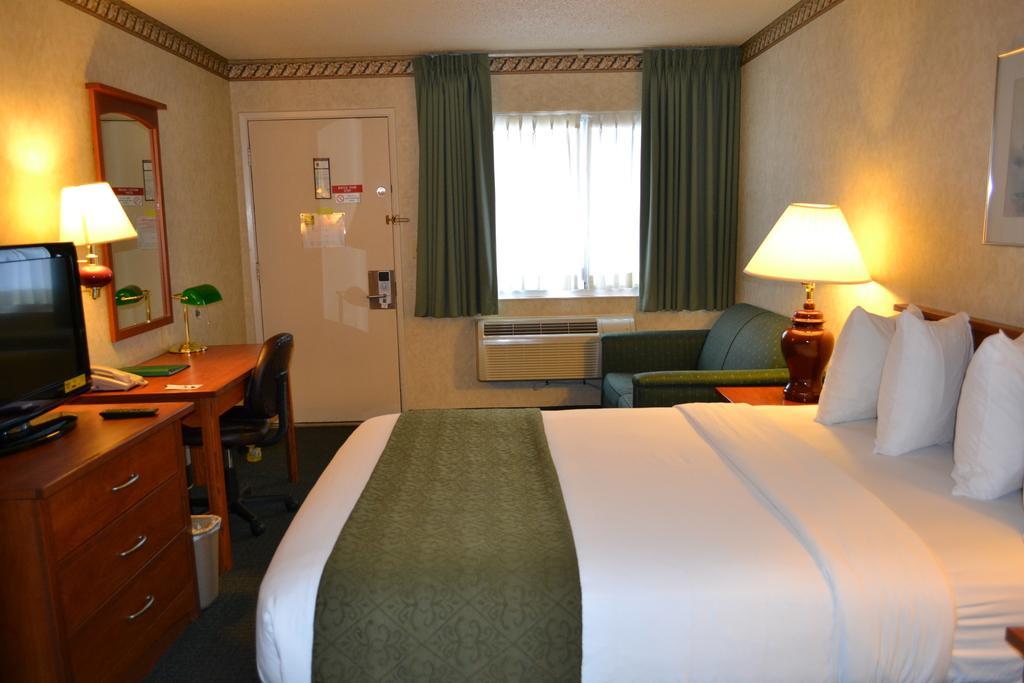 Quality Inn & Suites Silicon Valley Σάντα Κλάρα Εξωτερικό φωτογραφία
